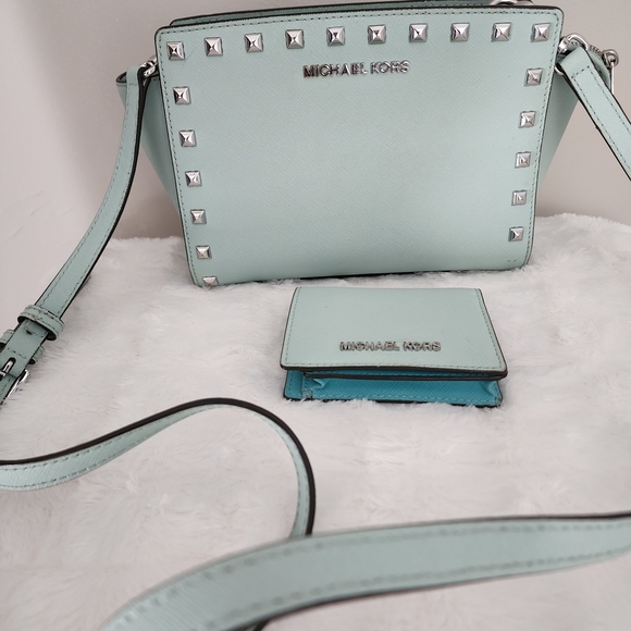 Michael Kors Mint Green Crossbody Bag-SOLD - Picture 4 of 13
